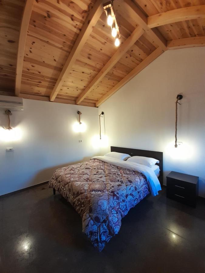 Windmill Shkodra Gesthouse Camping & Grill Bagian luar foto
