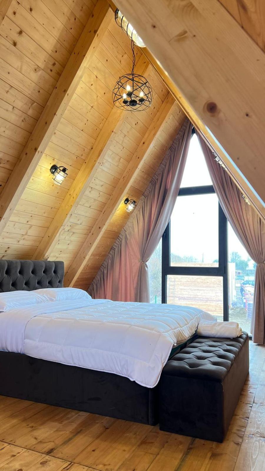 Windmill Shkodra Gesthouse Camping & Grill Bagian luar foto